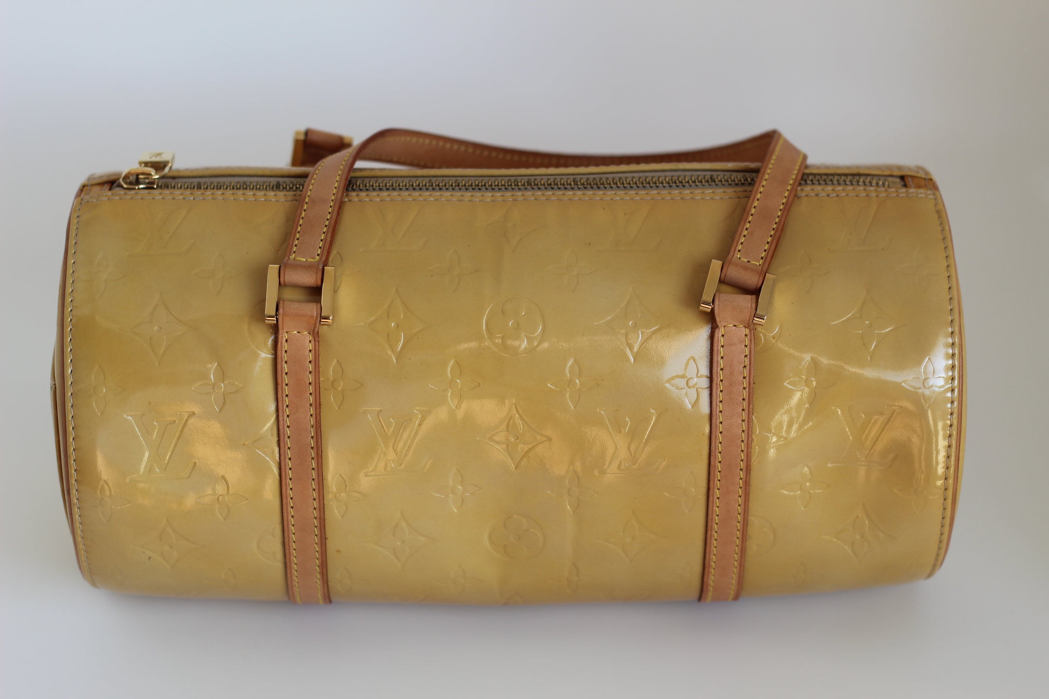 Louis Vuitton Bedford patent leather handbag in yellow is absolutely s